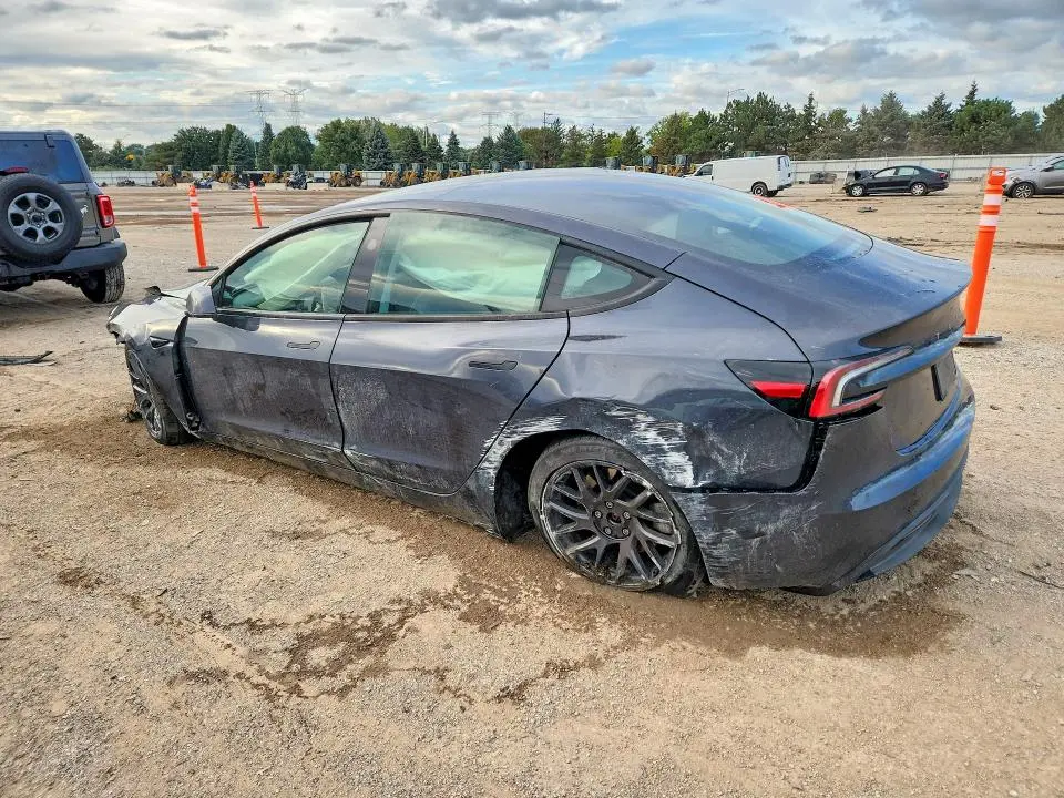 2025 TESLA MODEL 3   