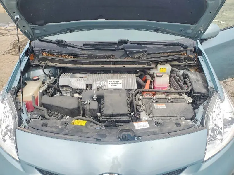 2015 TOYOTA PRIUS THREE  