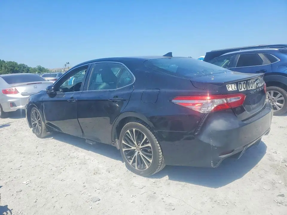 2019 TOYOTA CAMRY SE  