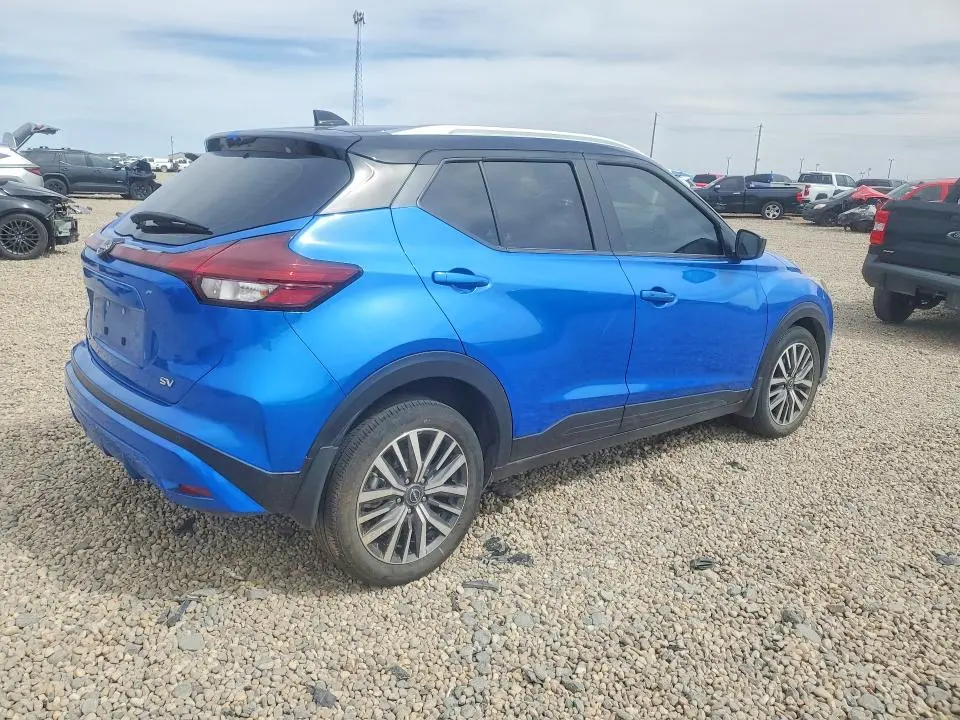 2024 NISSAN KICKS SV  