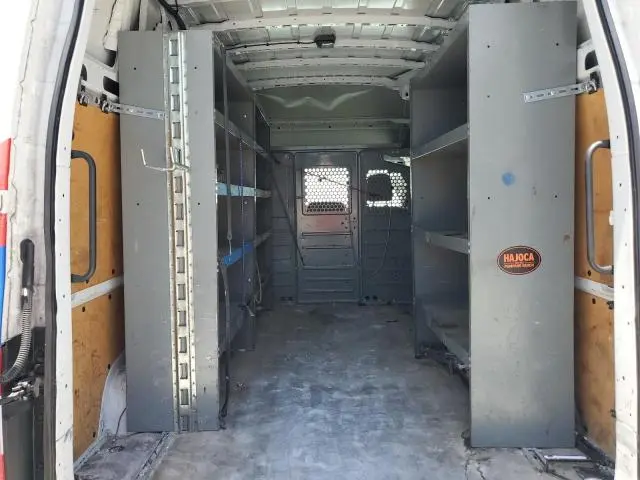 2021 NISSAN NV 2500 S  