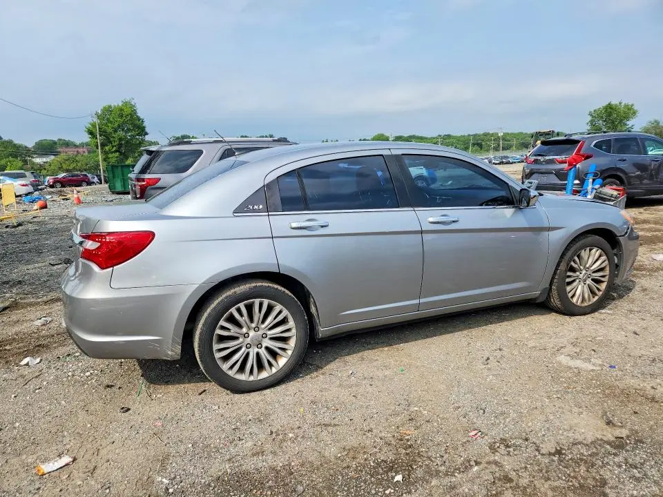 2013 CHRYSLER 200 LIMITED  