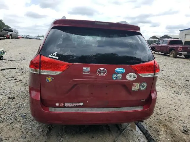 2013 TOYOTA SIENNA XLE  