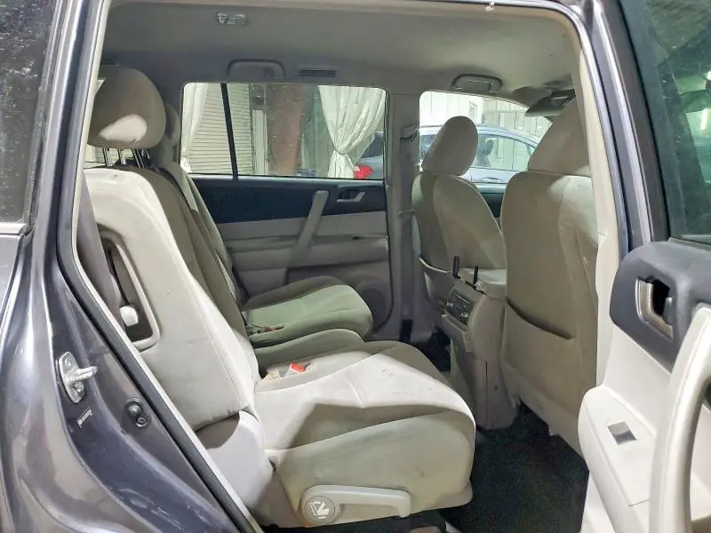 2011 TOYOTA HIGHLANDER BASE  