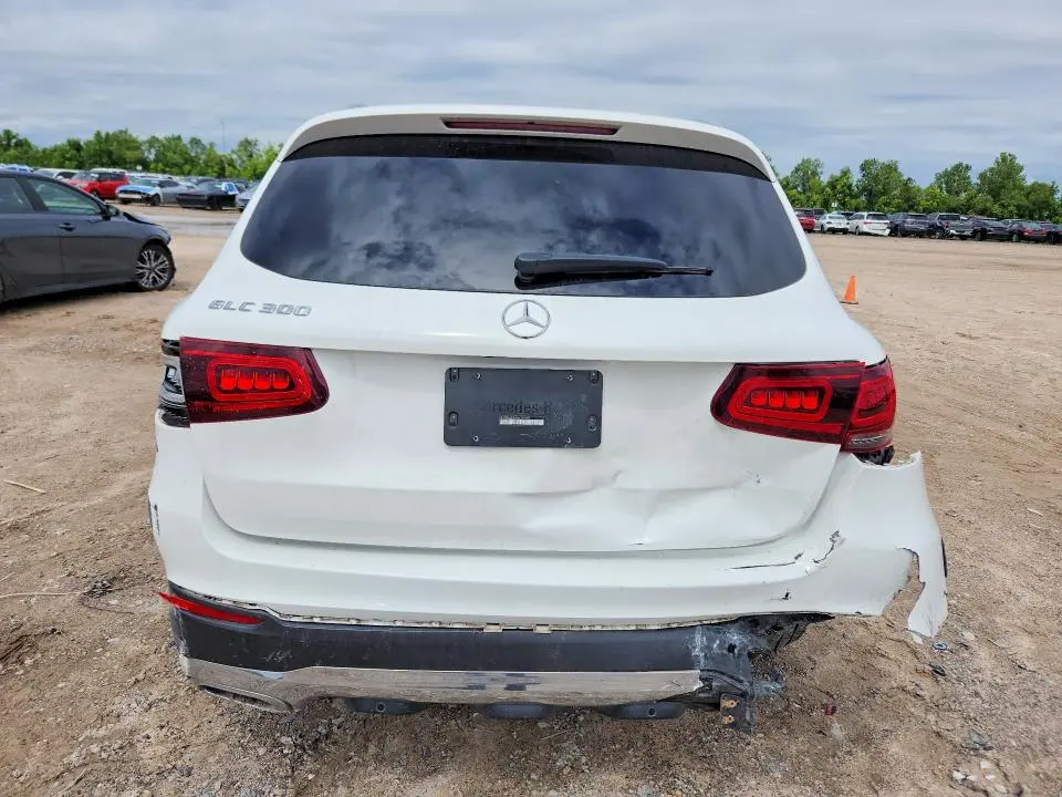 2022 MERCEDES-BENZ GLC 300  