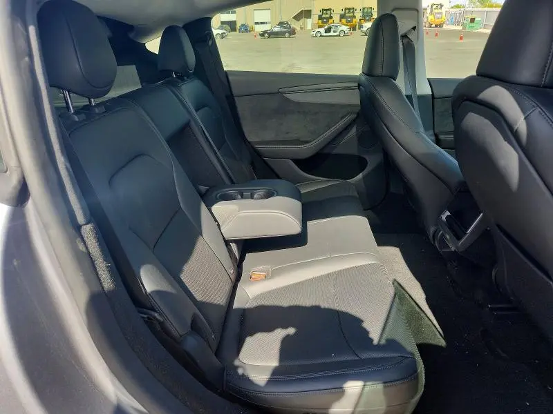 2026 TESLA MODEL Y   