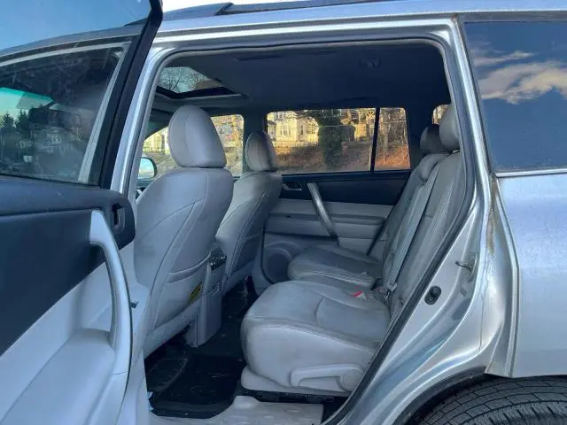 2011 TOYOTA HIGHLANDER BASE  