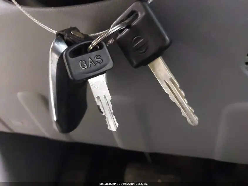 2019 NISSAN FRONTIER SL