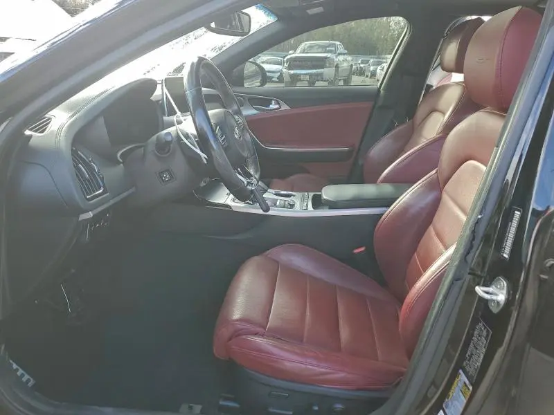 2019 KIA STINGER GT2  