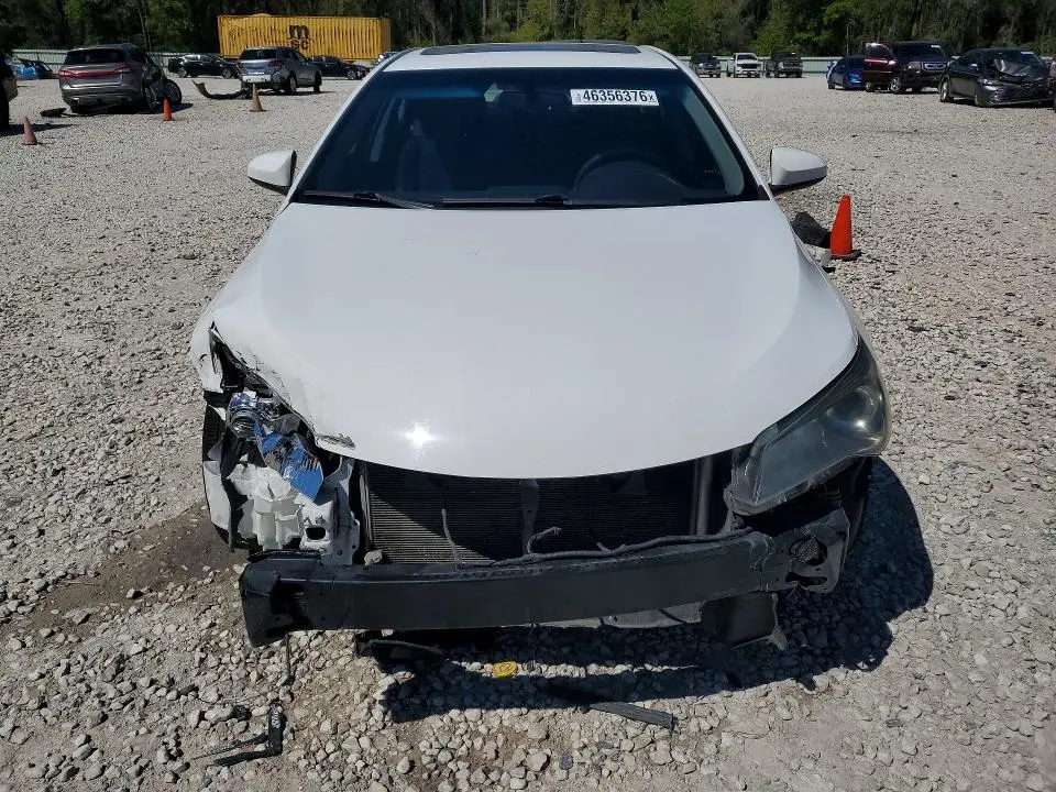 2016 TOYOTA CAMRY SE  