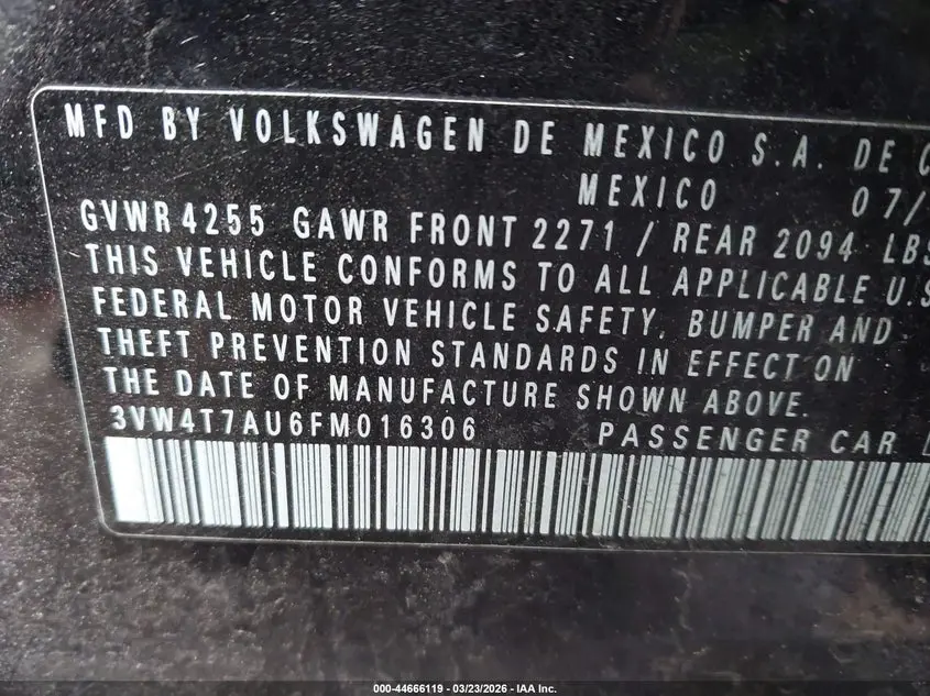 2015 VOLKSWAGEN GOLF GTI 2.0T SE 4-DOOR