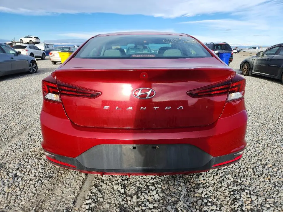 2019 HYUNDAI ELANTRA SE  