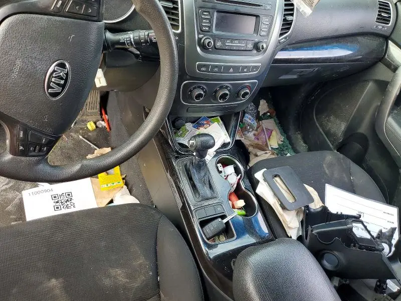 2015 KIA SORENTO LX  