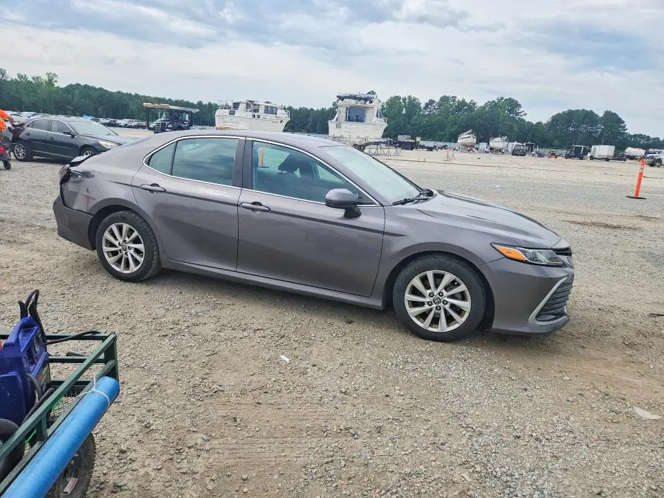 2021 TOYOTA CAMRY LE  