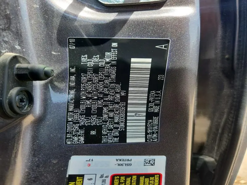 2011 TOYOTA SIENNA LE  