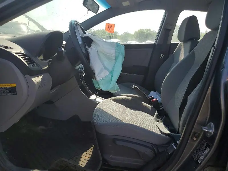 2012 HYUNDAI ACCENT GLS  