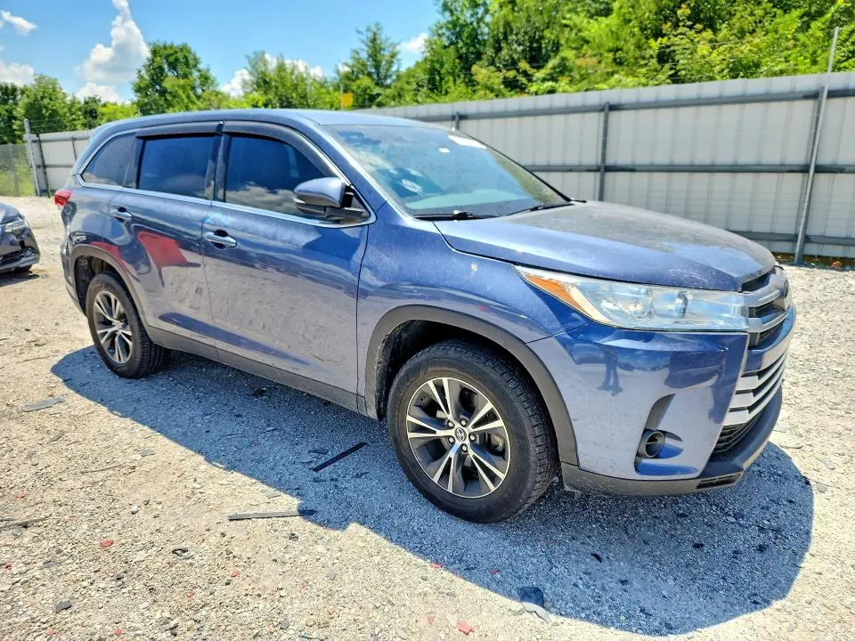 2019 TOYOTA HIGHLANDER LE  