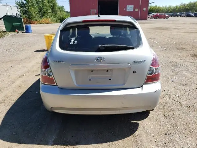 2010 HYUNDAI ACCENT SE  