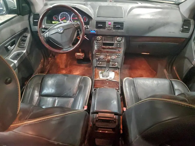 2010 VOLVO XC90   