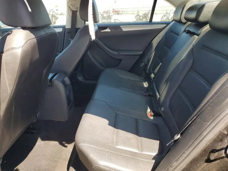 2017 VOLKSWAGEN JETTA SE  