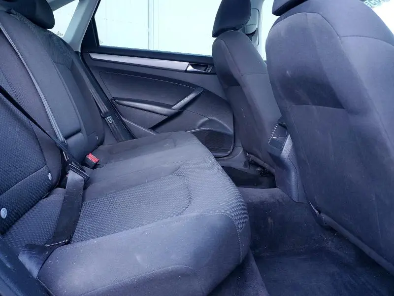 2012 VOLKSWAGEN PASSAT S  