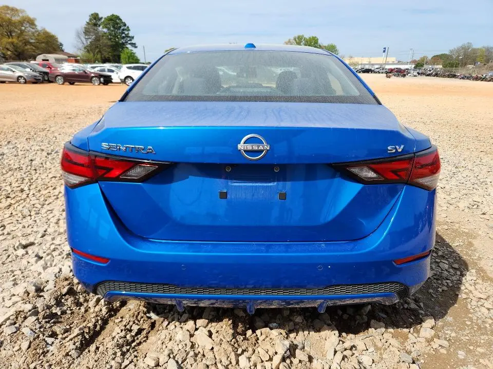 2024 NISSAN SENTRA SV  