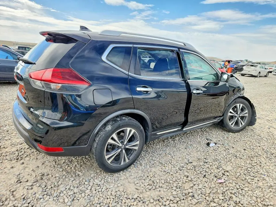 2018 NISSAN ROGUE SL  