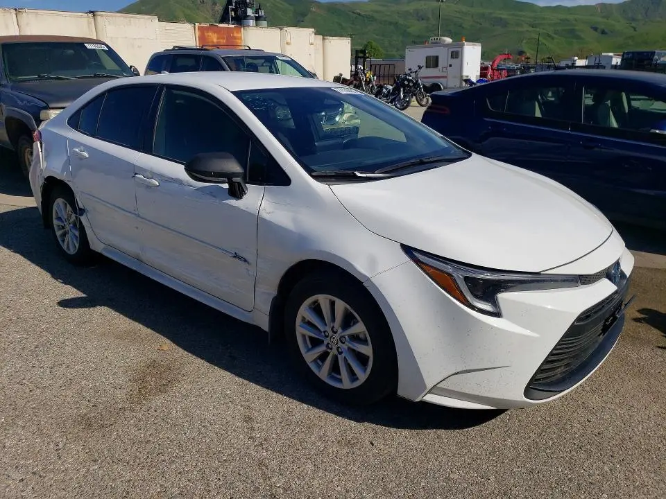 2025 TOYOTA COROLLA LE  