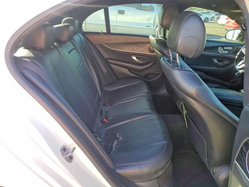 2019 MERCEDES-BENZ E 300  