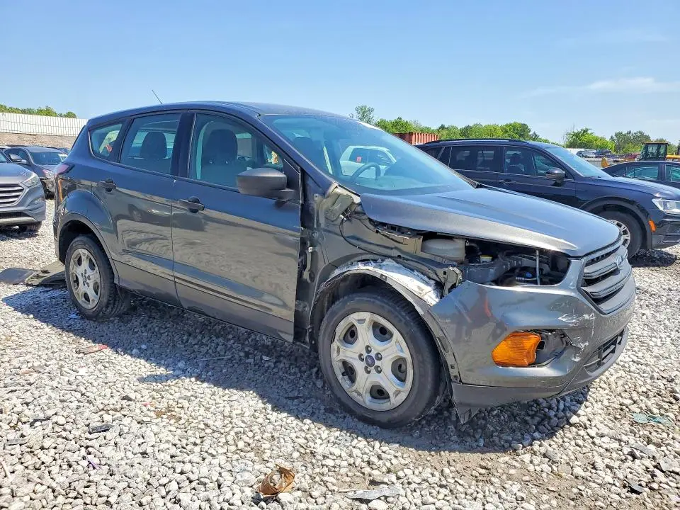 2017 FORD ESCAPE S  