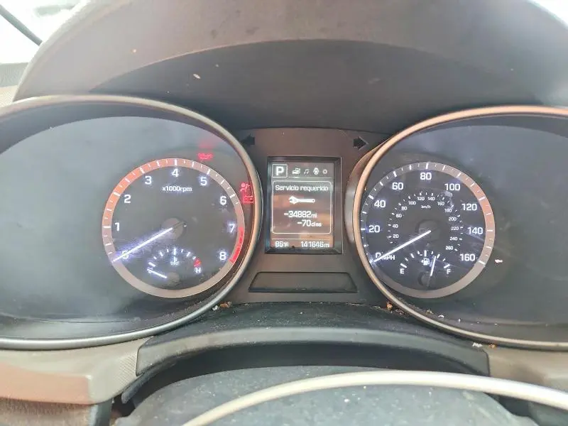 2018 HYUNDAI SANTA FE SE  