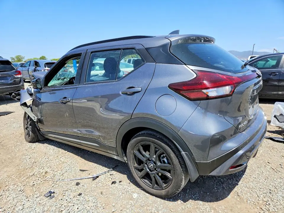 2023 NISSAN KICKS SR  