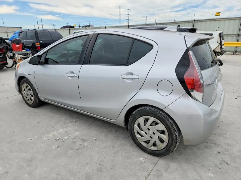 2015 TOYOTA PRIUS C ONE  