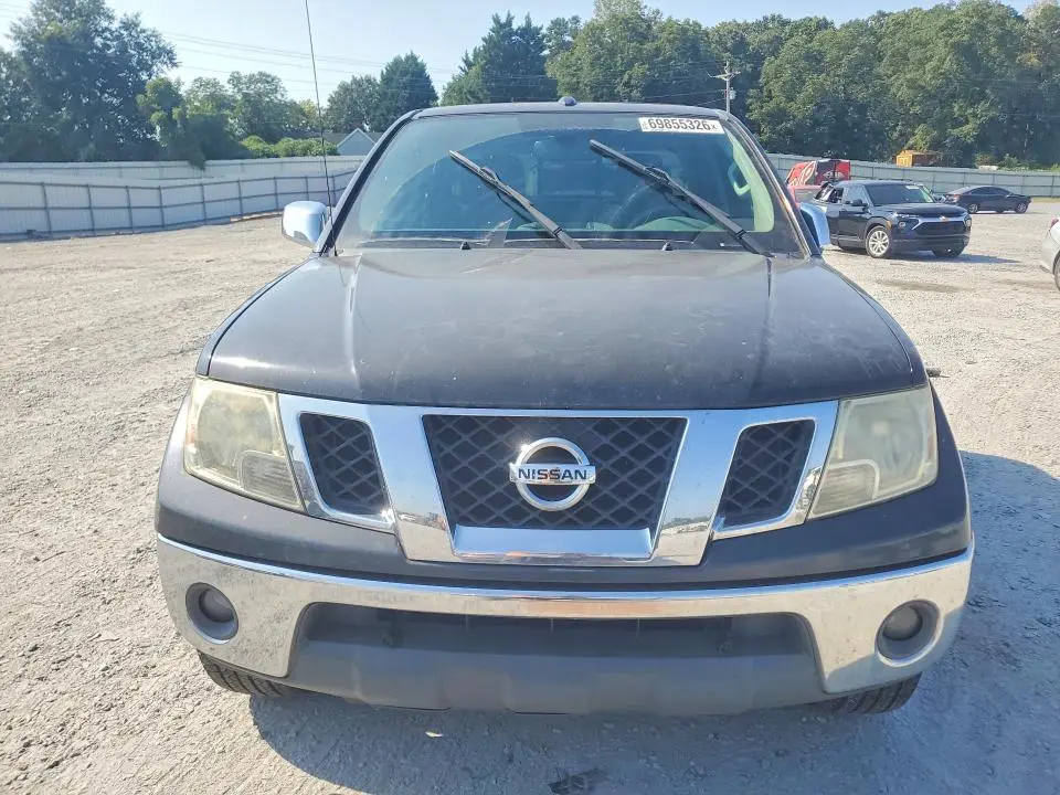 2014 NISSAN FRONTIER SL  