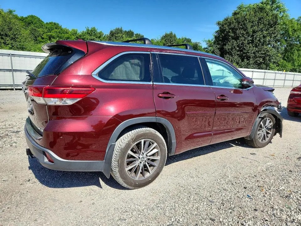 2018 TOYOTA HIGHLANDER XLE  