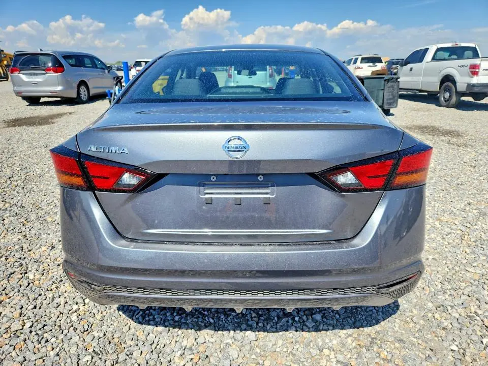 2022 NISSAN ALTIMA S  