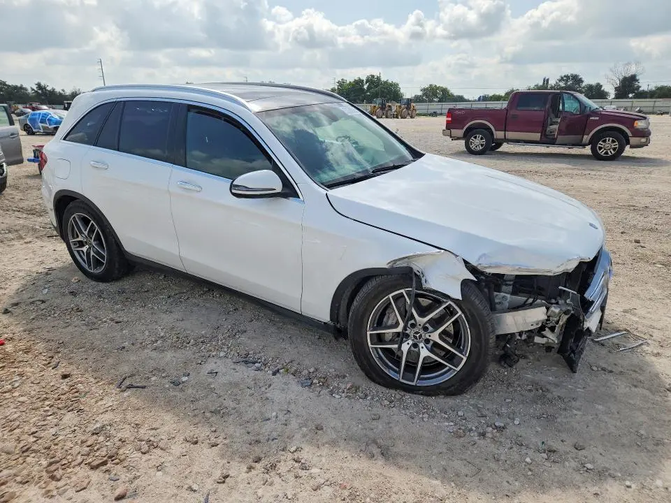 2017 MERCEDES-BENZ GLC 300 4MATIC  