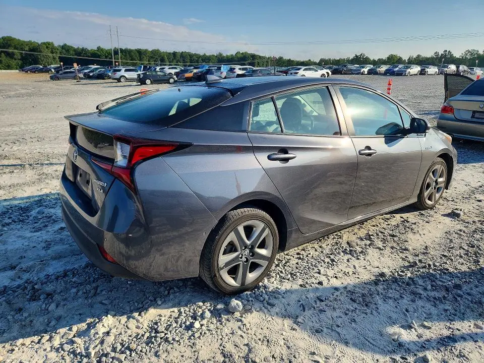 2019 TOYOTA PRIUS XLE  