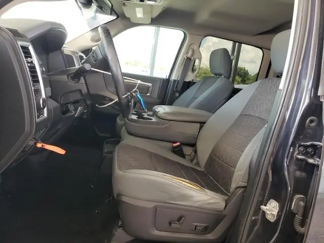 2017 RAM 1500 SLT  
