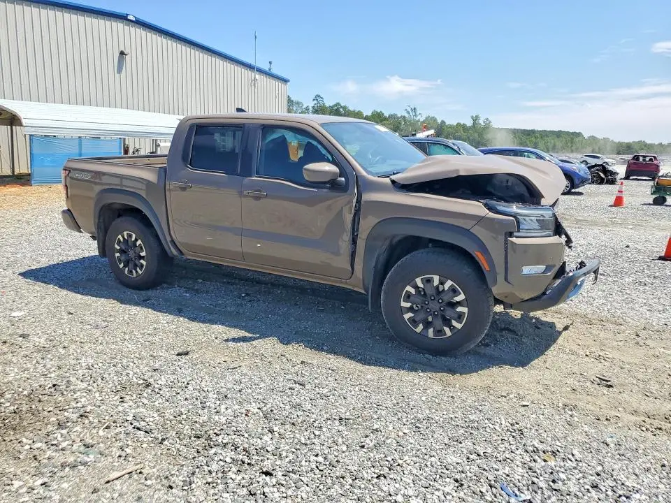 2024 NISSAN FRONTIER PRO-4X  