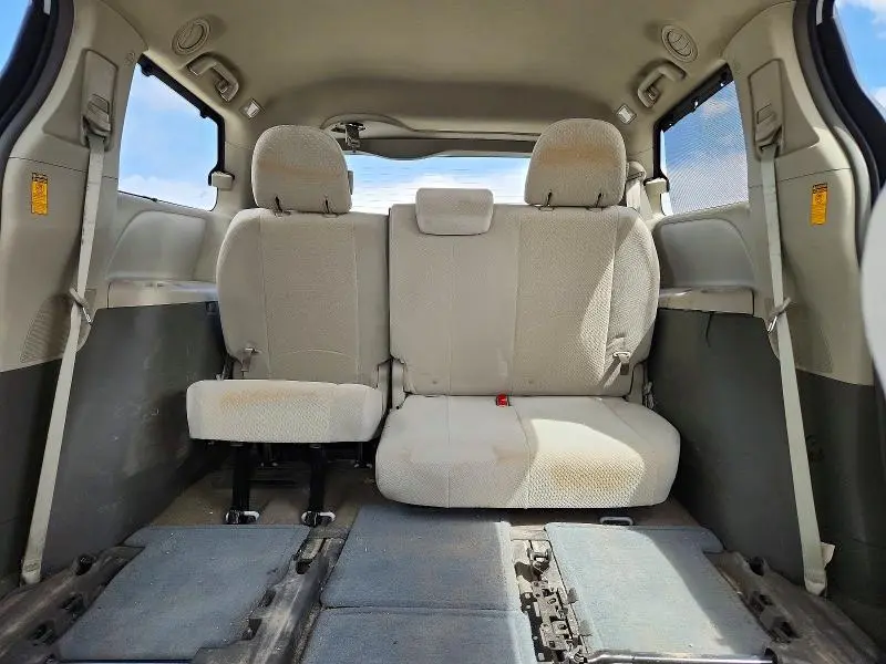 2013 TOYOTA SIENNA LE 7-PASSENGER  
