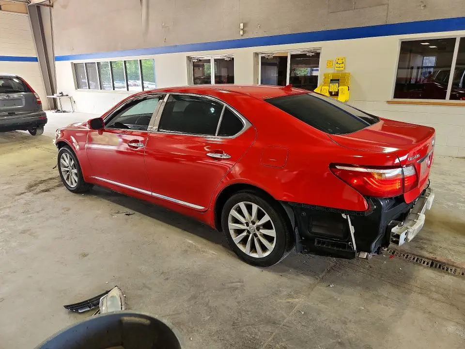 2010 LEXUS LS 460L  
