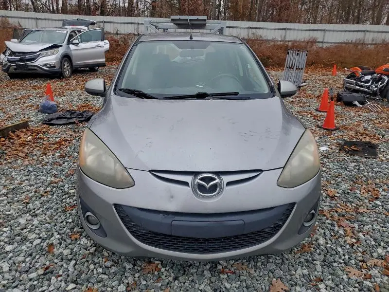 2013 MAZDA MAZDA2   