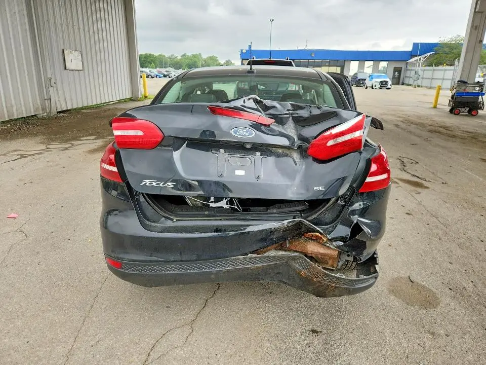 2016 FORD FOCUS SE  