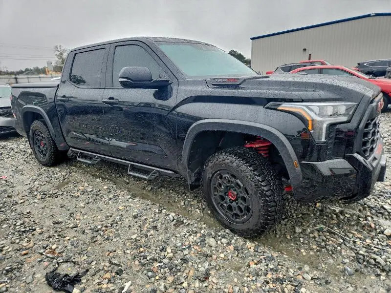 2024 TOYOTA TUNDRA CREWMAX LIMITED  