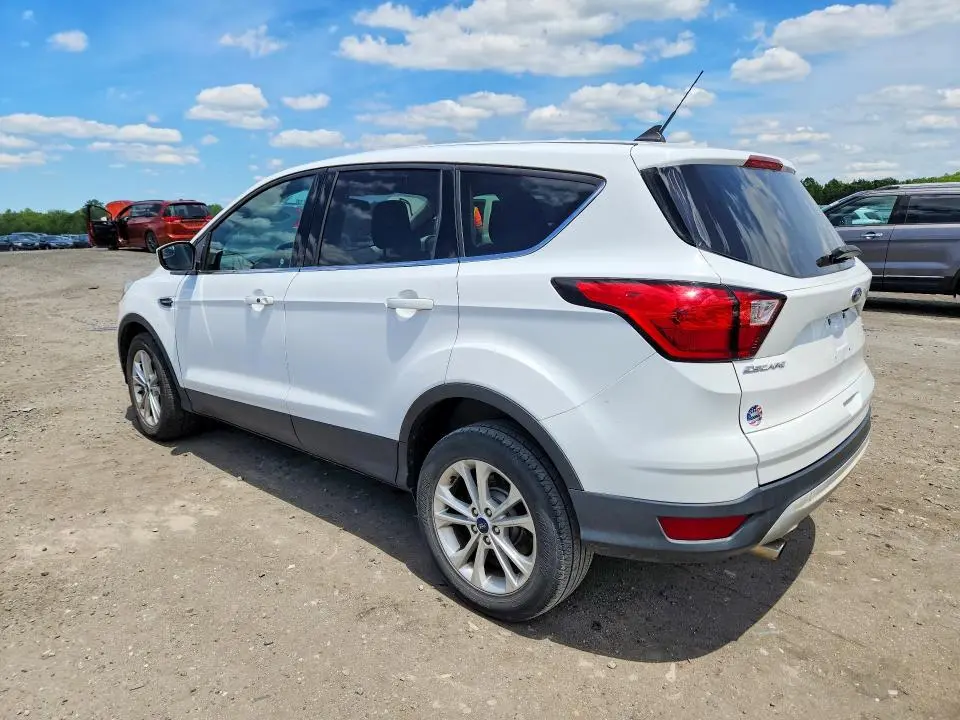 2019 FORD ESCAPE SE  