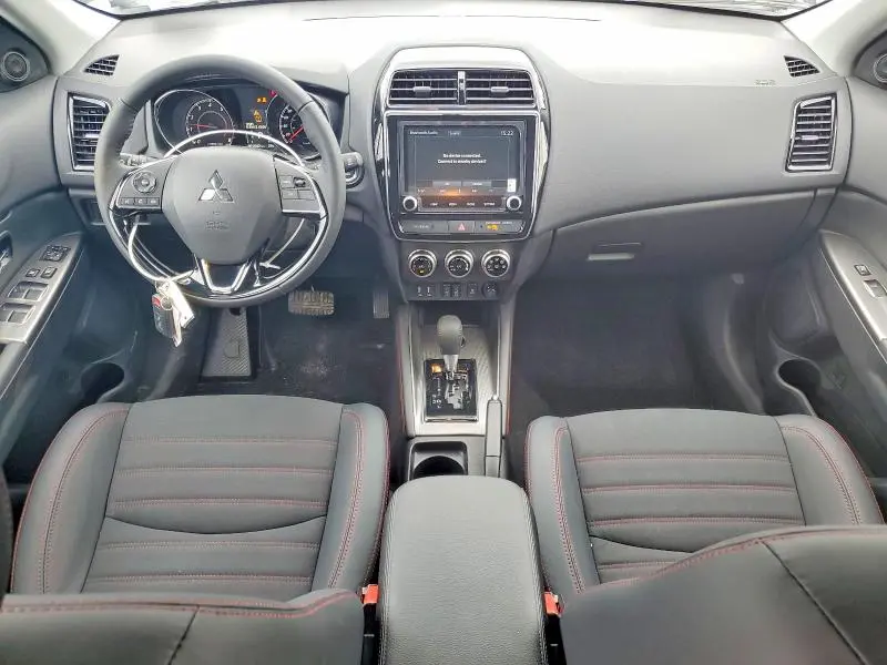 2026 MITSUBISHI RVR SE  