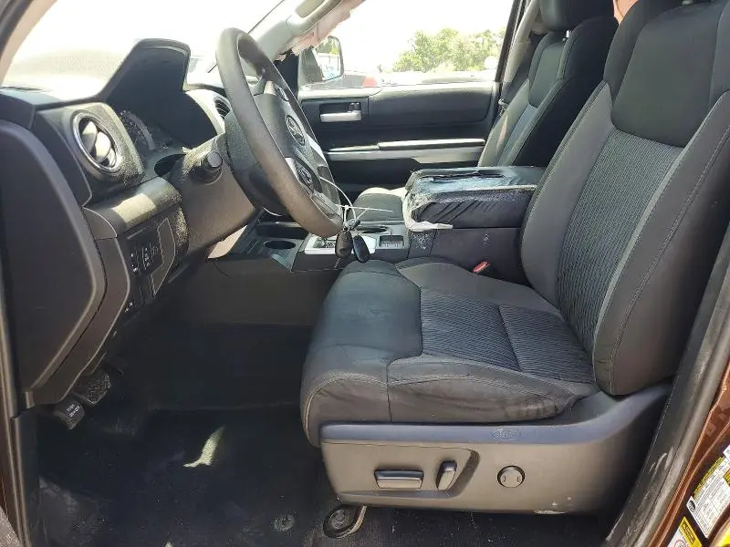 2016 TOYOTA TUNDRA SR5  