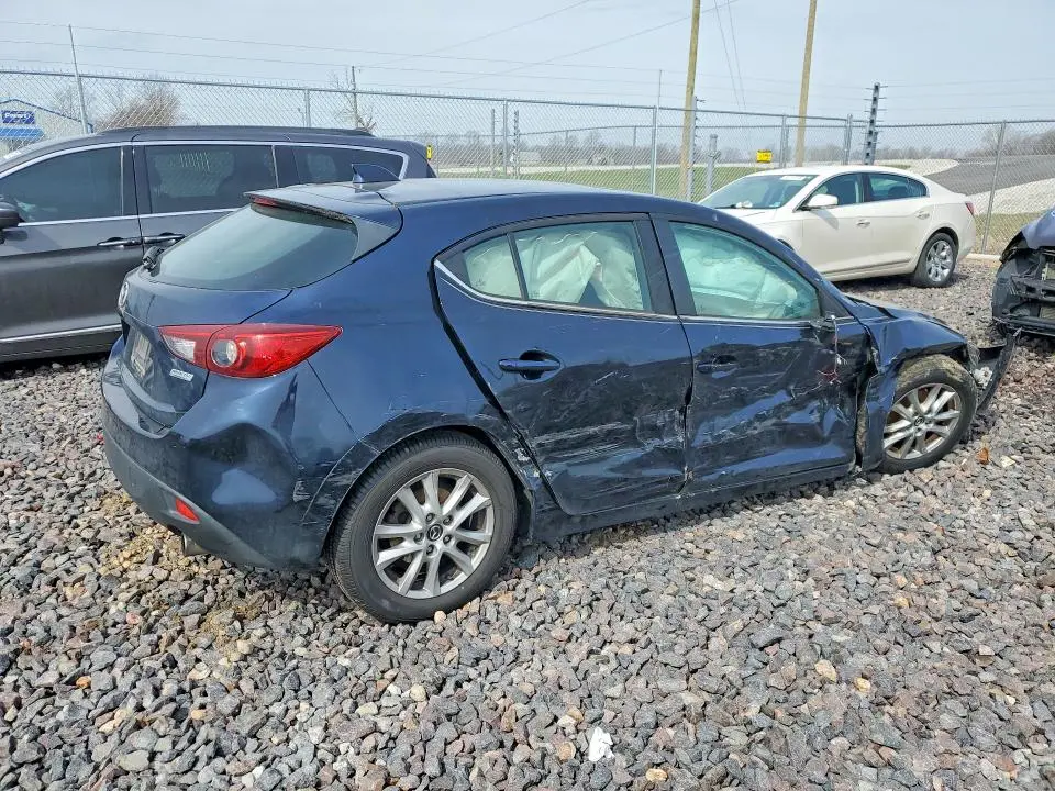 2015 MAZDA 3 TOURING  