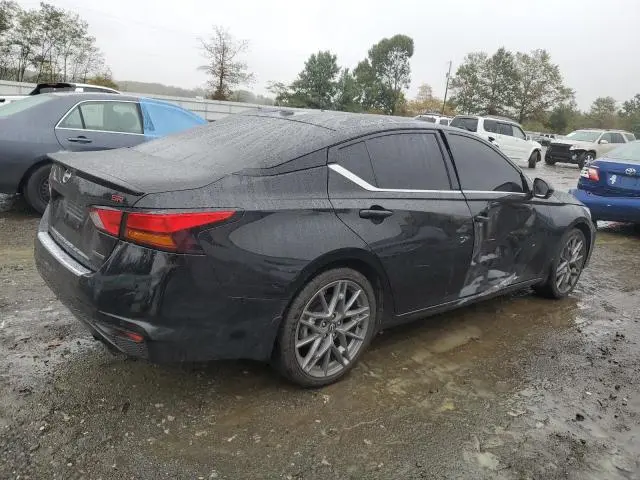 2023 NISSAN ALTIMA SR  
